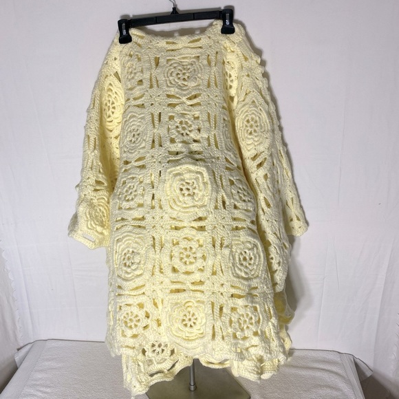 Vintage Handmade Cream Crochet Lace Granny Square Flower Afghan Blanket - Picture 4 of 14